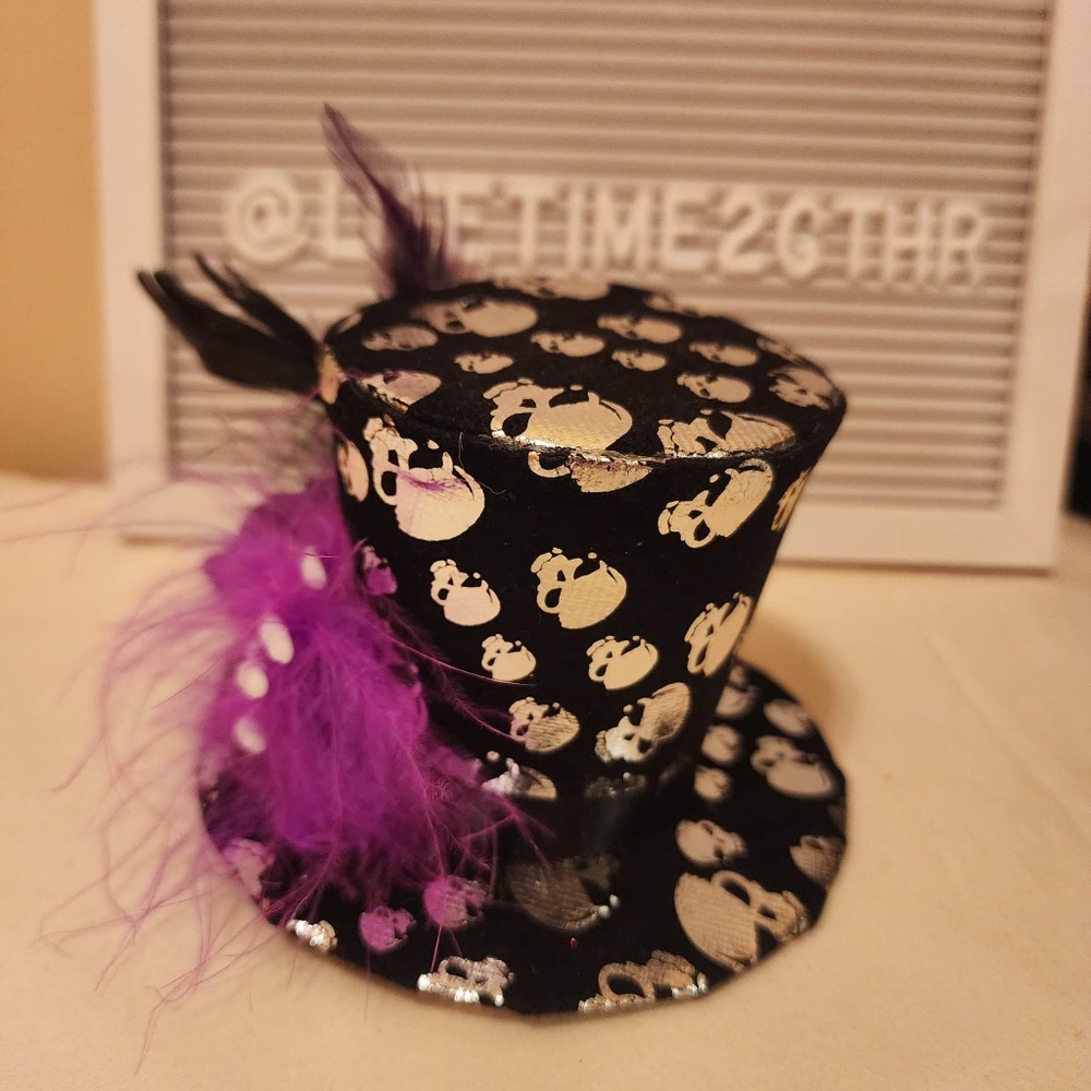 Skull Hat with Hand Fascinator